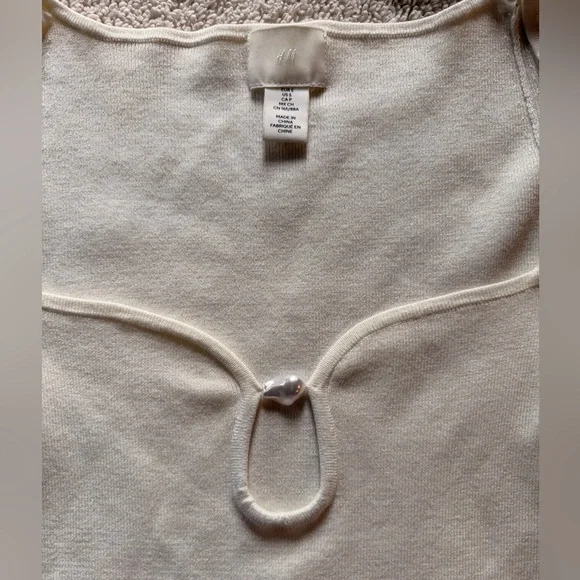 H&M sweater - Picture 2 of 2